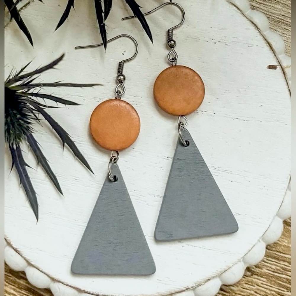 NEW Wooden Triangle & Circle dangle Earrings Geometric - Boutique